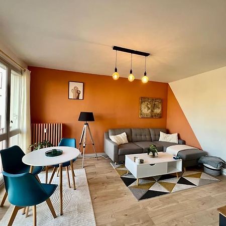 Le P'Tit Anatole - Joli T2 Avec Parking Apartman Poitiers Kültér fotó