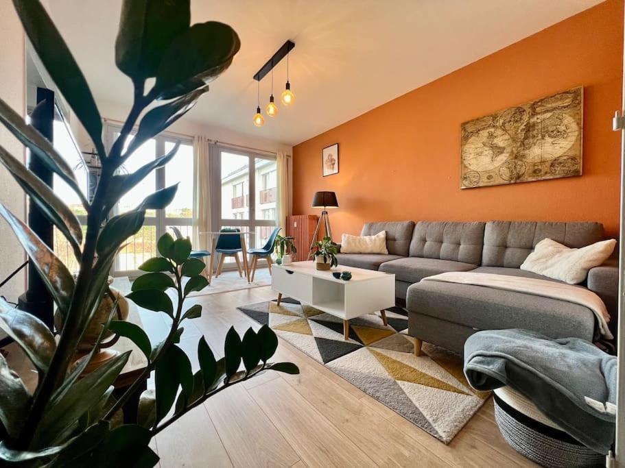 Le P'Tit Anatole - Joli T2 Avec Parking Apartman Poitiers Kültér fotó