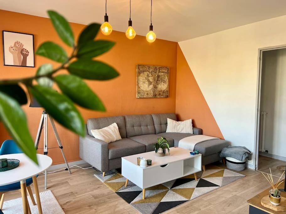 Le P'Tit Anatole - Joli T2 Avec Parking Apartman Poitiers Kültér fotó