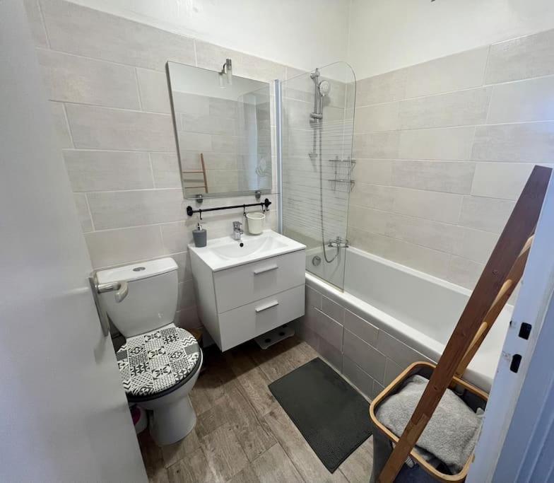 Le P'Tit Anatole - Joli T2 Avec Parking Apartman Poitiers Kültér fotó