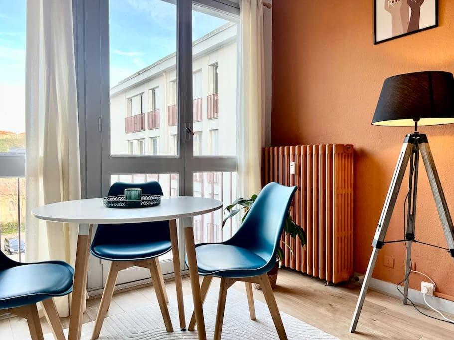 Le P'Tit Anatole - Joli T2 Avec Parking Apartman Poitiers Kültér fotó